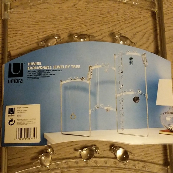 Umbra Hiwire Acrylic Expandable Jewelry Tree Stand Organizer - Picture 4 of 4